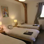 Heyday Hotel *
